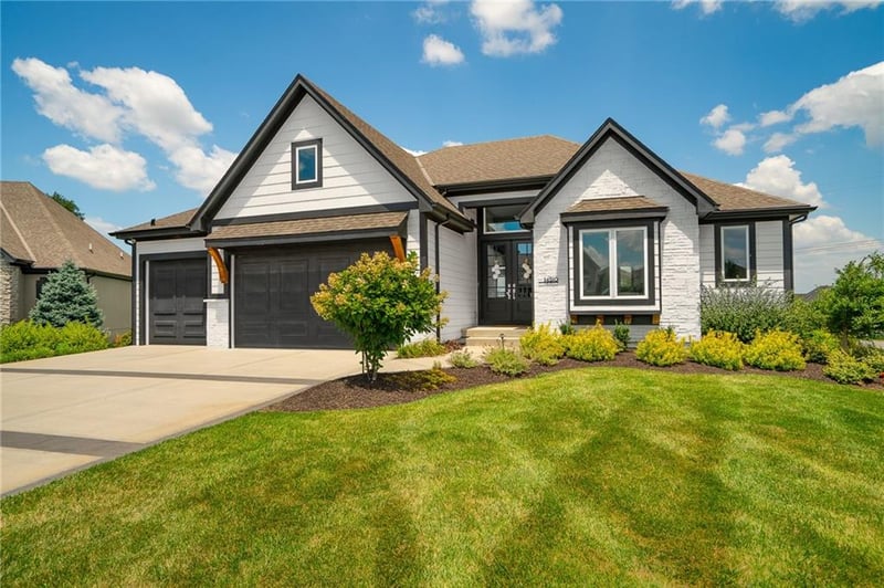 14510 Parkhill St, Olathe, KS 66062