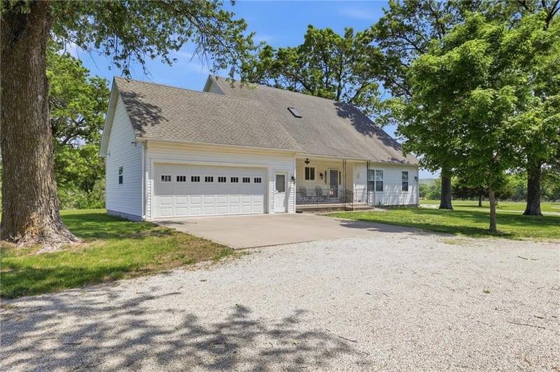 20958 Stranger Rd, Leavenworth, KS 66048