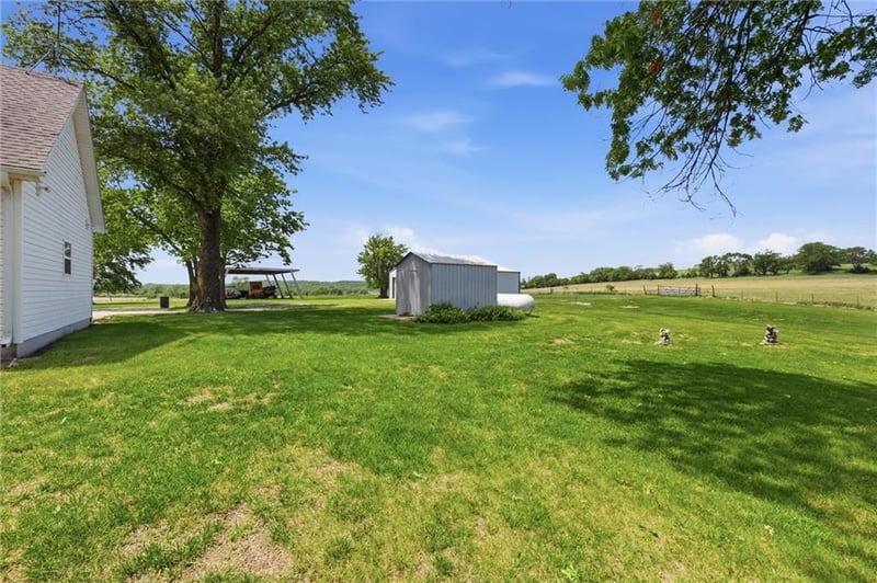 20958 Stranger Rd, Leavenworth, KS 66048