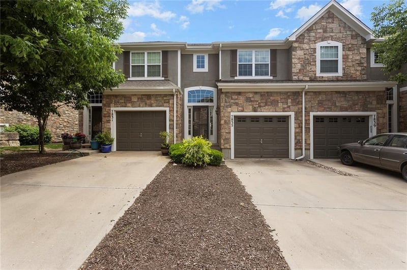 7835 158 Ct, Overland Park, KS 66223