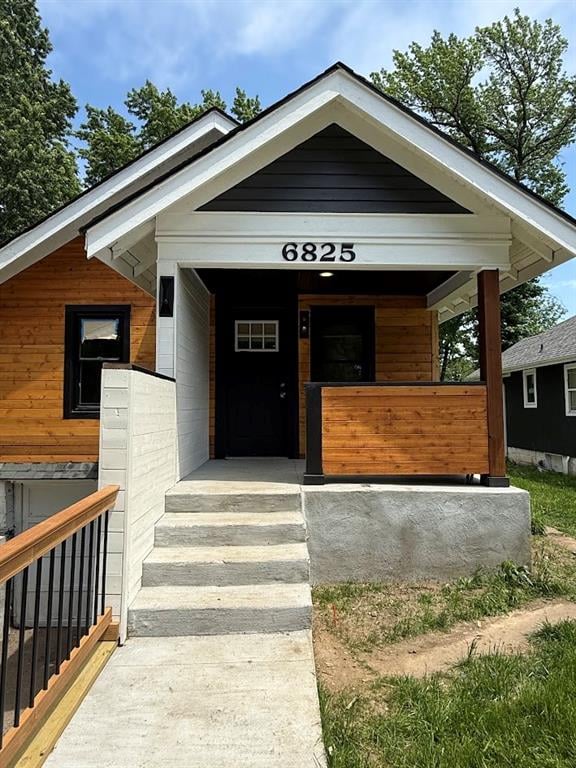 6825 Benton Ave, Kansas City, MO 64132