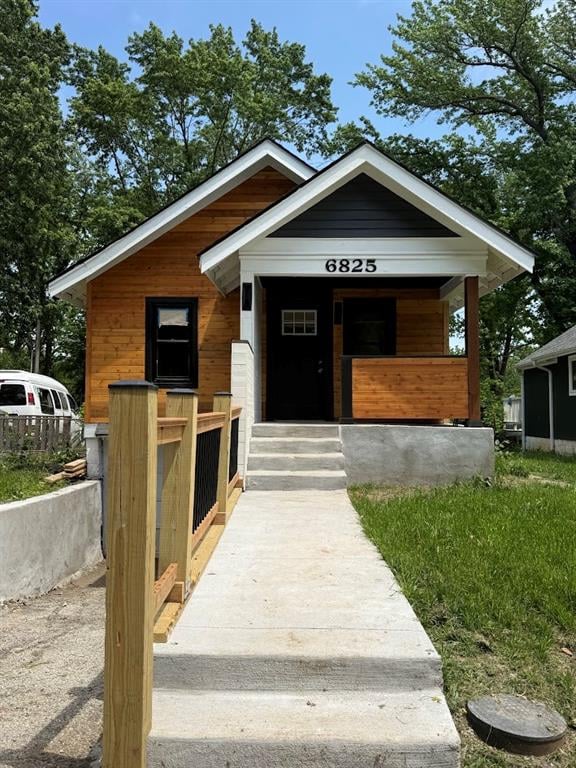6825 Benton Ave, Kansas City, MO 64132