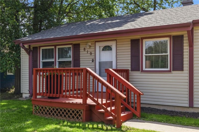 810 82nd Ter, Kansas City, KS 66112