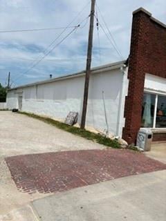 1111 9th St, Trenton, MO 64683