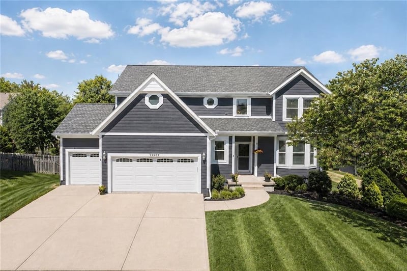 13902 W 71 Ter, Shawnee, KS 66216
