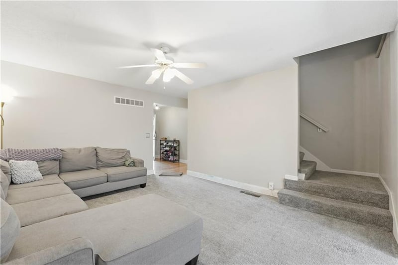 13021 Everett Ct, Kansas City, KS 66109