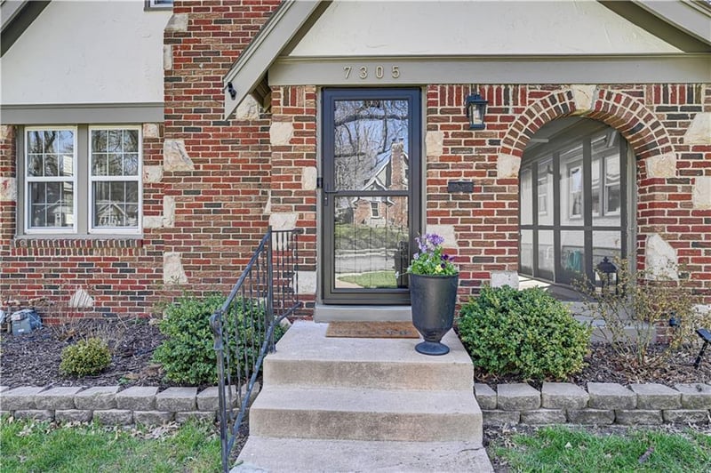 7305 Walnut St, Kansas City, MO 64114