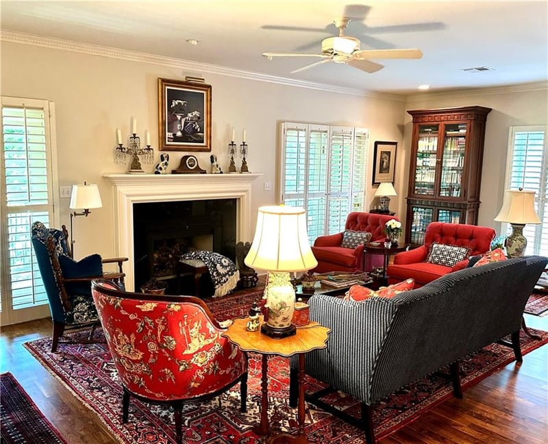 7221 Mission Rd #211, Prairie Village, KS 66208