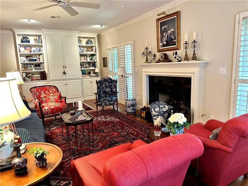 7221 Mission Rd #211, Prairie Village, KS 66208
