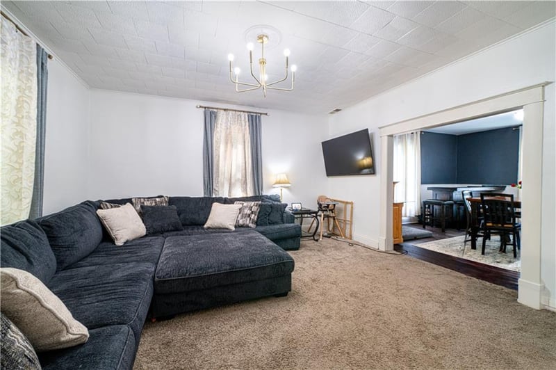 3334 Penn St, St Joseph, MO 64507