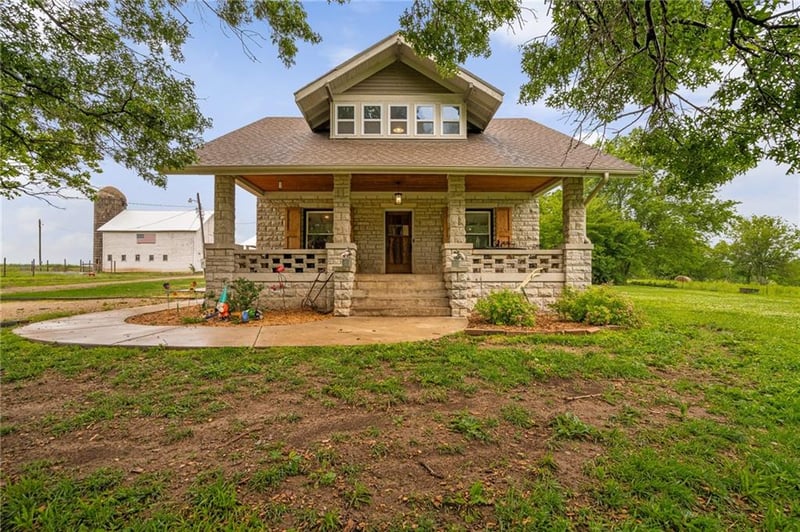 33253 Cedar Niles N/A, Paola, KS 66071