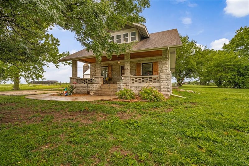 33253 Cedar Niles N/A, Paola, KS 66071