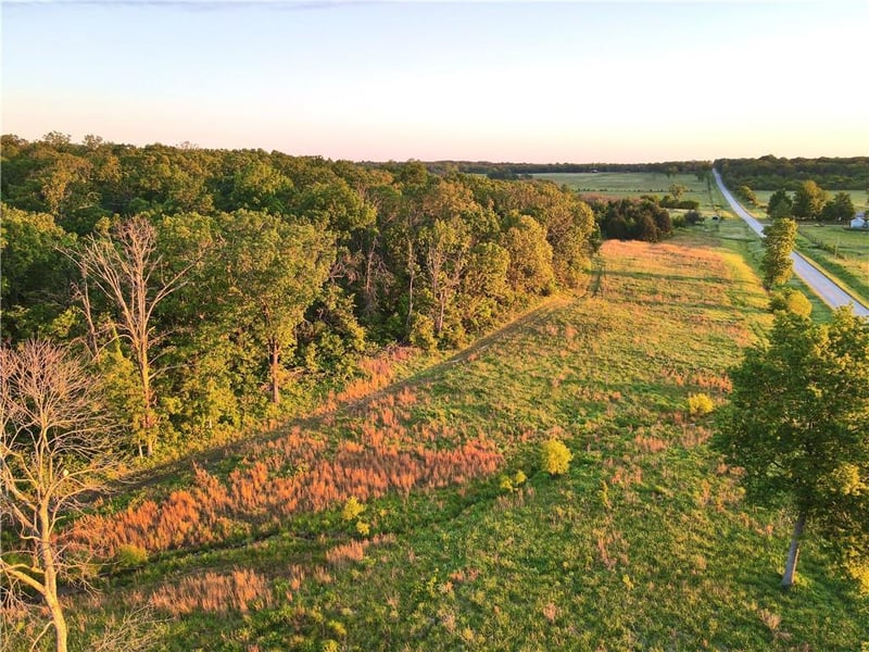 2100 Rd, Jerico Springs, MO 64756