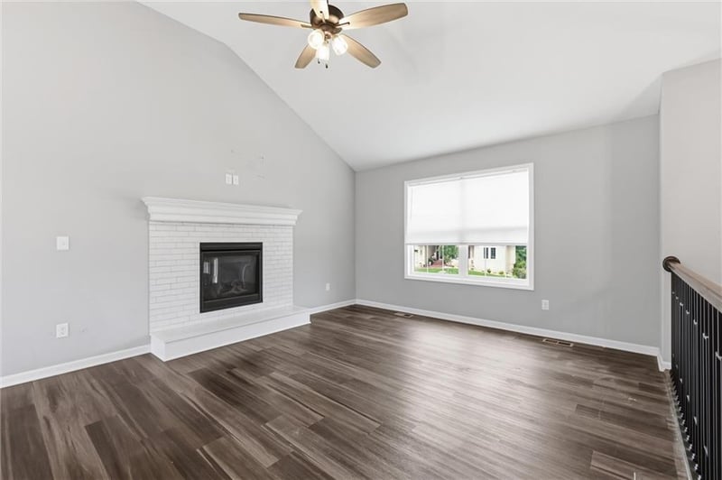 802 Wright St, Pleasant Hill, MO 64080