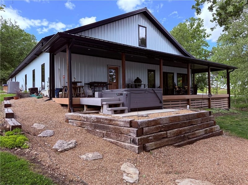 31745 Sleigh Ln, Warsaw, MO 65355