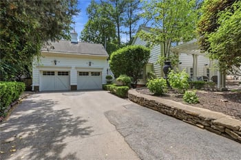 1217 W 58th St, Kansas City, MO 64113
