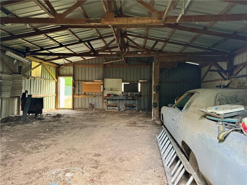 206 3rd St, Creighton, MO 64739
