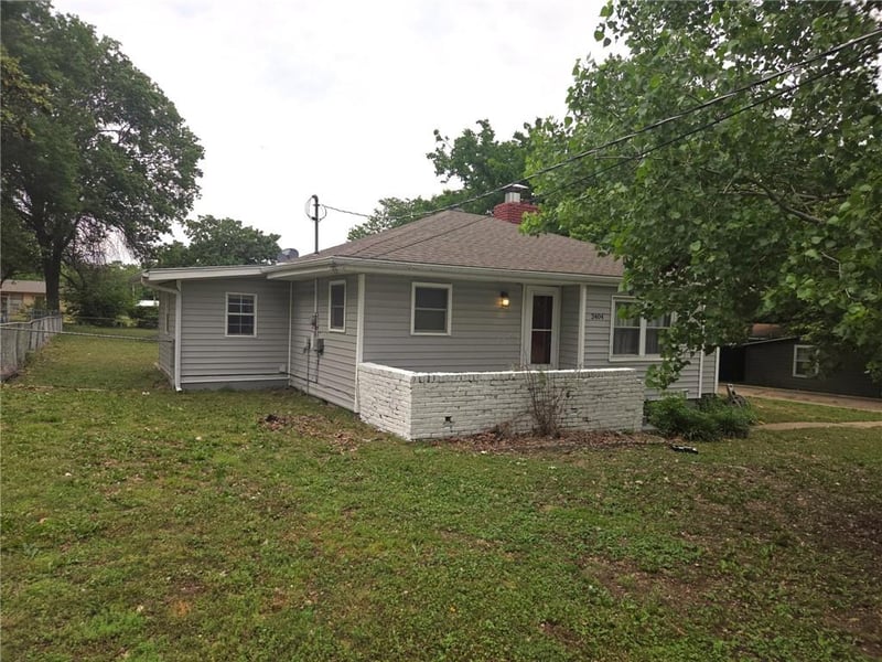 2404 Morgan St, Coffeyville, KS 67337