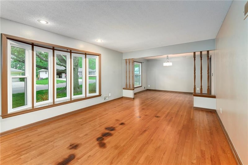 12000 62nd St, Kansas City, MO 64133