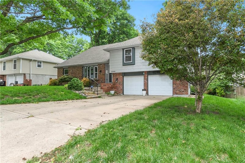 12000 62nd St, Kansas City, MO 64133