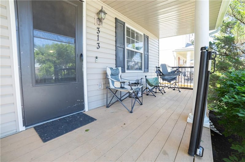 313 Coldwater Creek Rd, Grain Valley, MO 64029