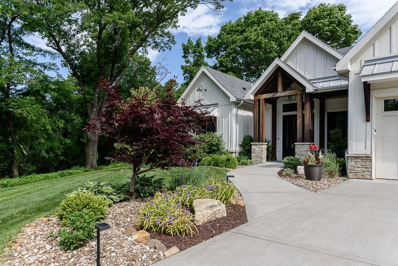10000 Hollingsworth Rd, Kansas City, KS 66109