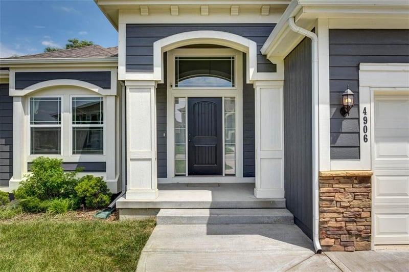 4906 NE 105th St, Kansas City, MO 64156