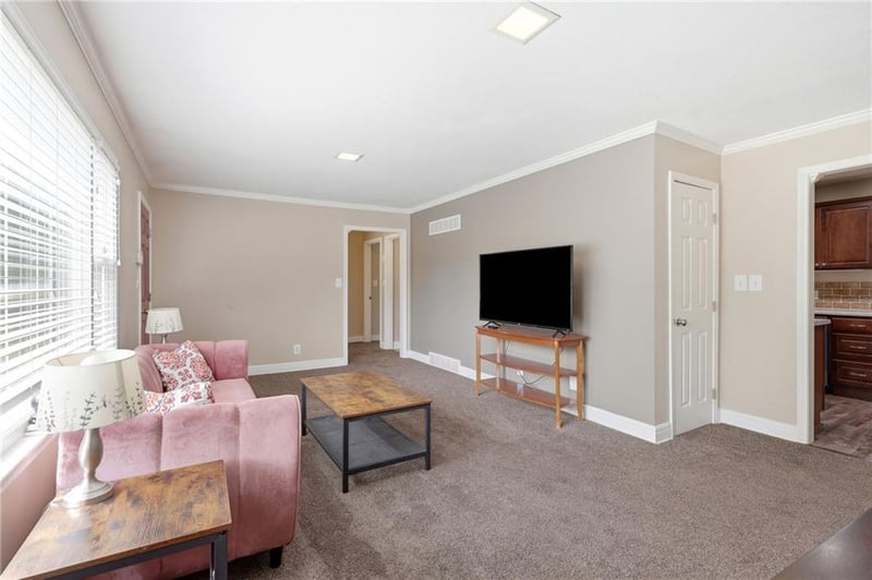 3412 S Crisp Ave, Independence, MO 64052