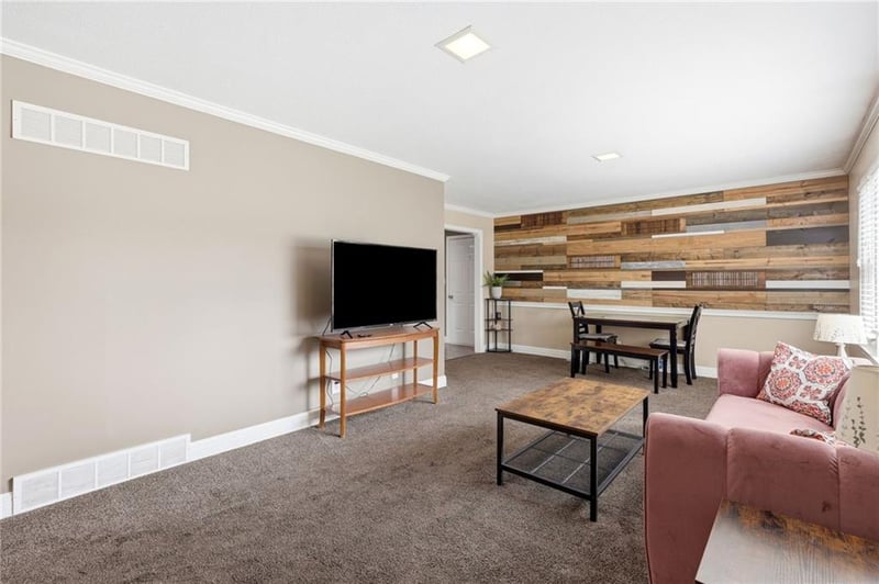 3412 S Crisp Ave, Independence, MO 64052