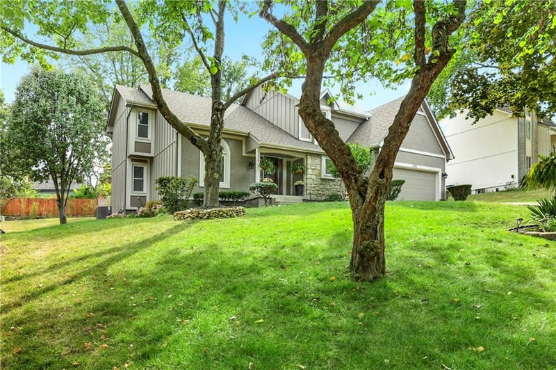 2508 Bent Tree Cir, Lee's Summit, MO 64081
