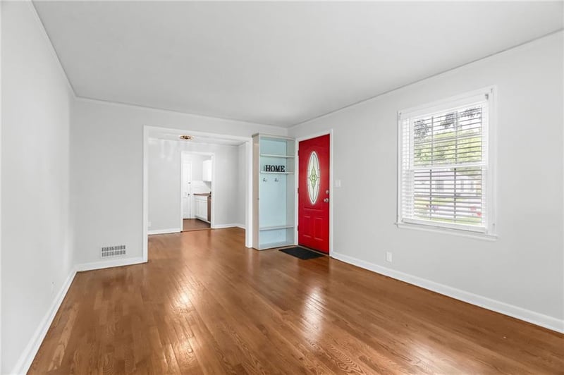 515 Greenfield Rd, Kansas City, MO 64116