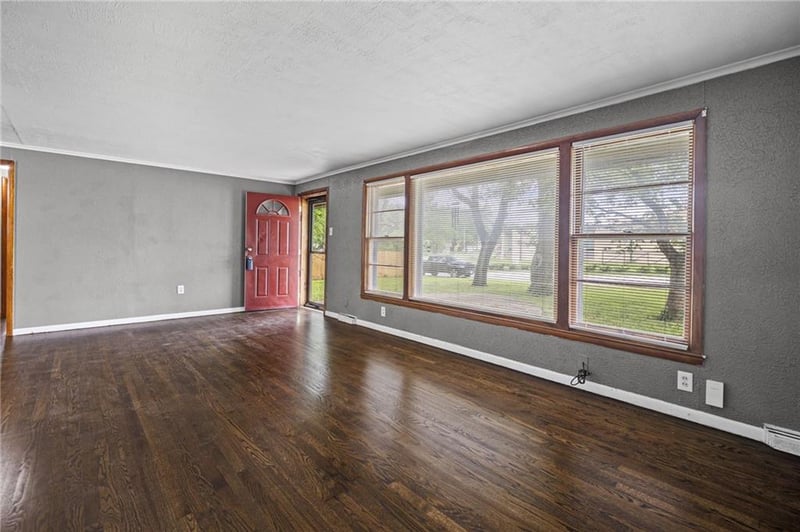 11517 Greenwood St, Kansas City, MO 64134