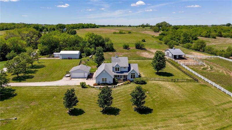 540 N 711 Rd, Lawrence, KS 66047