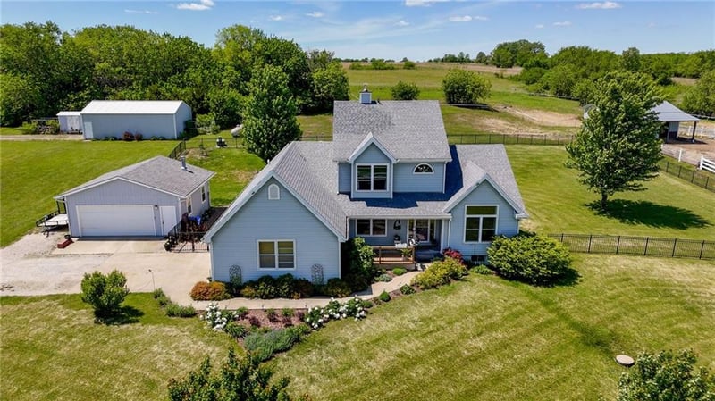 540 N 711 Rd, Lawrence, KS 66047