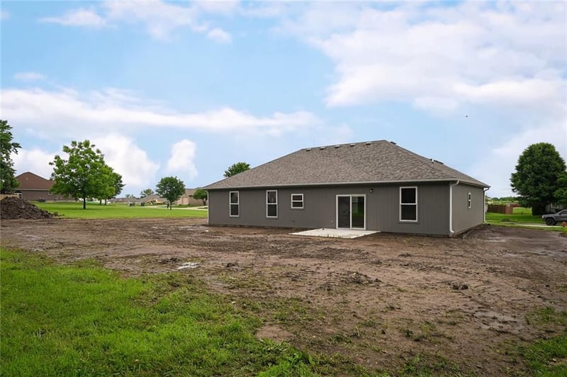 207 Constitution N/A, East Lynne, MO 64743