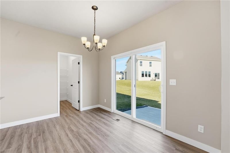 27017 Dogwood Ln, Lee's Summit, MO 64086