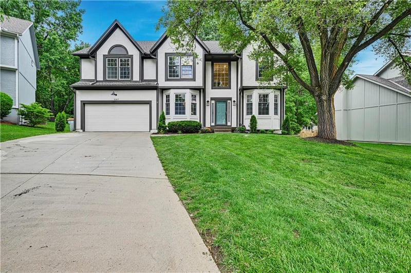 5307 Greenwood St, Shawnee, KS 66217