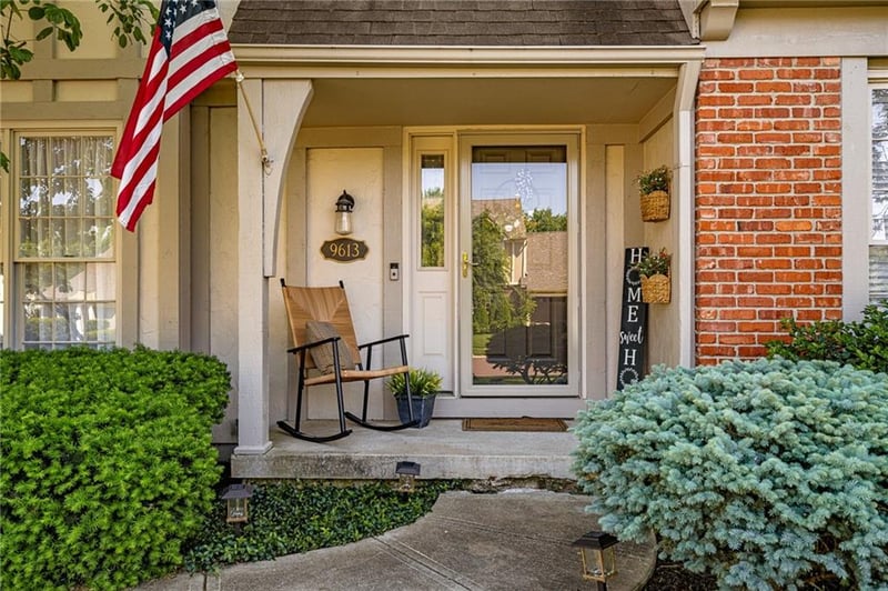 9613 123rd St, Overland Park, KS 66213