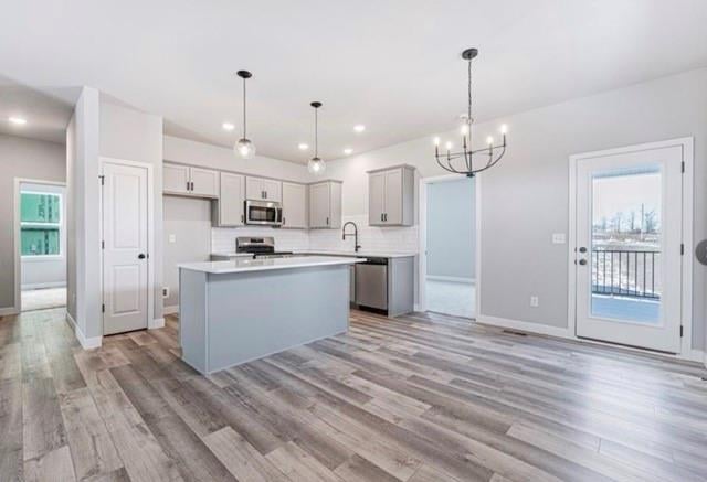 12423 Redwood St, Lee's Summit, MO 64086
