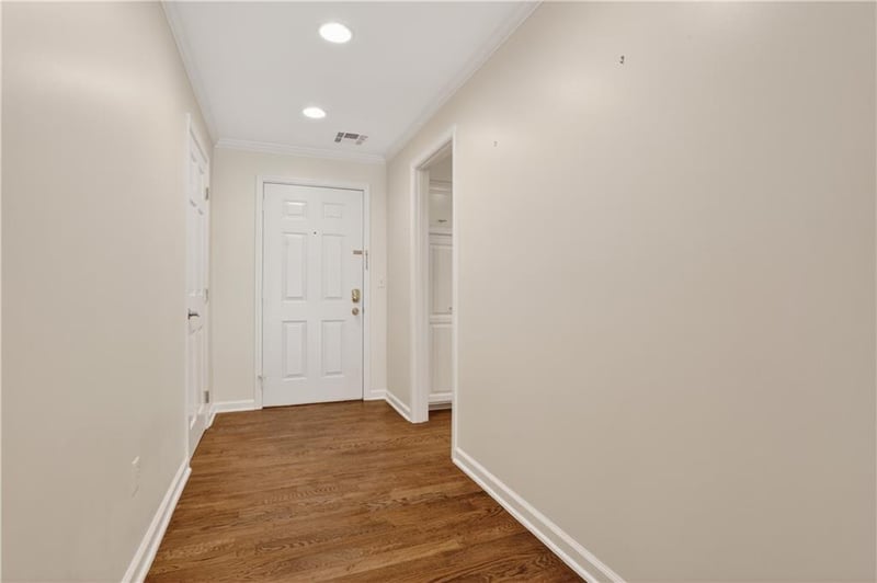 7223 Mission Rd #103, Prairie Village, KS 66208