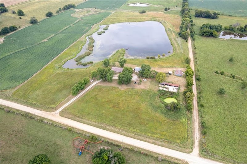 1698 9000 Rd, Oswego, KS 67356