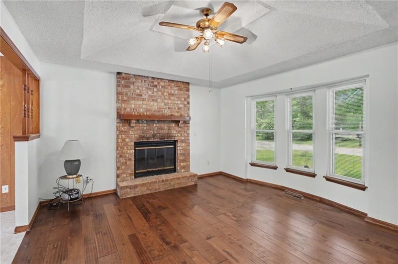 2940 S 42nd St, Kansas City, KS 66106