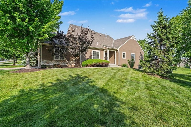 21459 116th St, Olathe, KS 66061