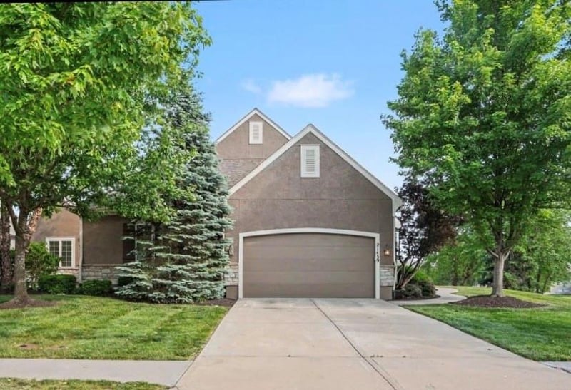 21459 116th St, Olathe, KS 66061
