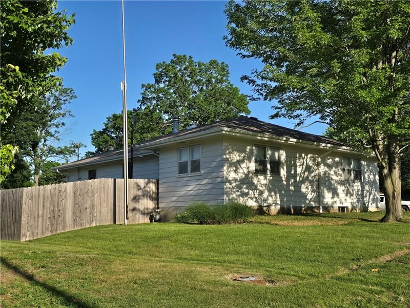 223 W 9th St, Fort Scott, KS 66701