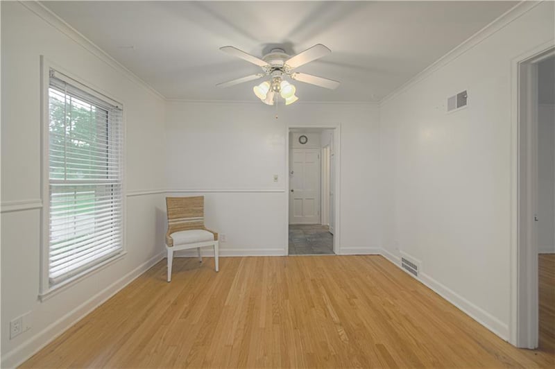 624 97th St, Kansas City, MO 64131