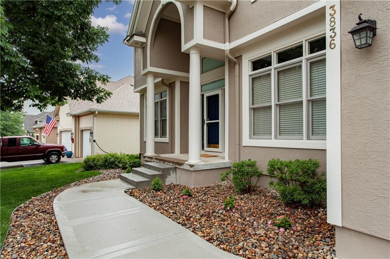3836 Boulder Dr, Lee's Summit, MO 64082