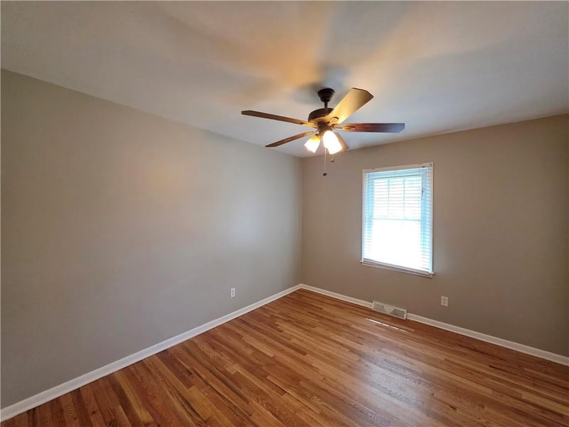 10120 66th Ter, Shawnee, KS 66203