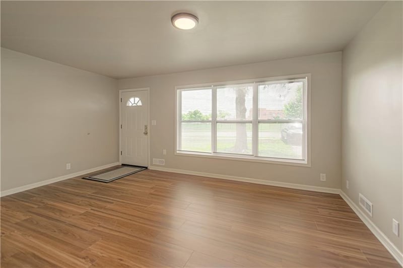 11004 Blue Ridge Blvd, Kansas City, MO 64134