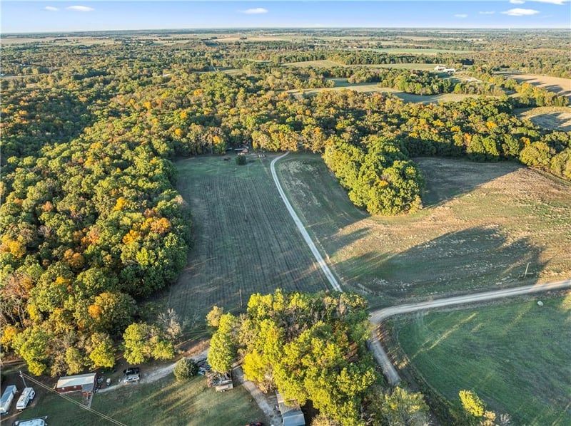 23529 - Tract 1 Overland Rd, Nevada, MO 64772